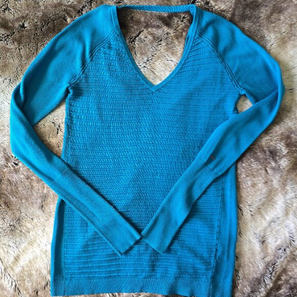 CALIA by Carrie Underwood Sweater Top - Picture 1 of 9
